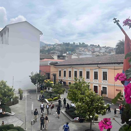 Casa Colonial Quito Hotel Bagian luar foto