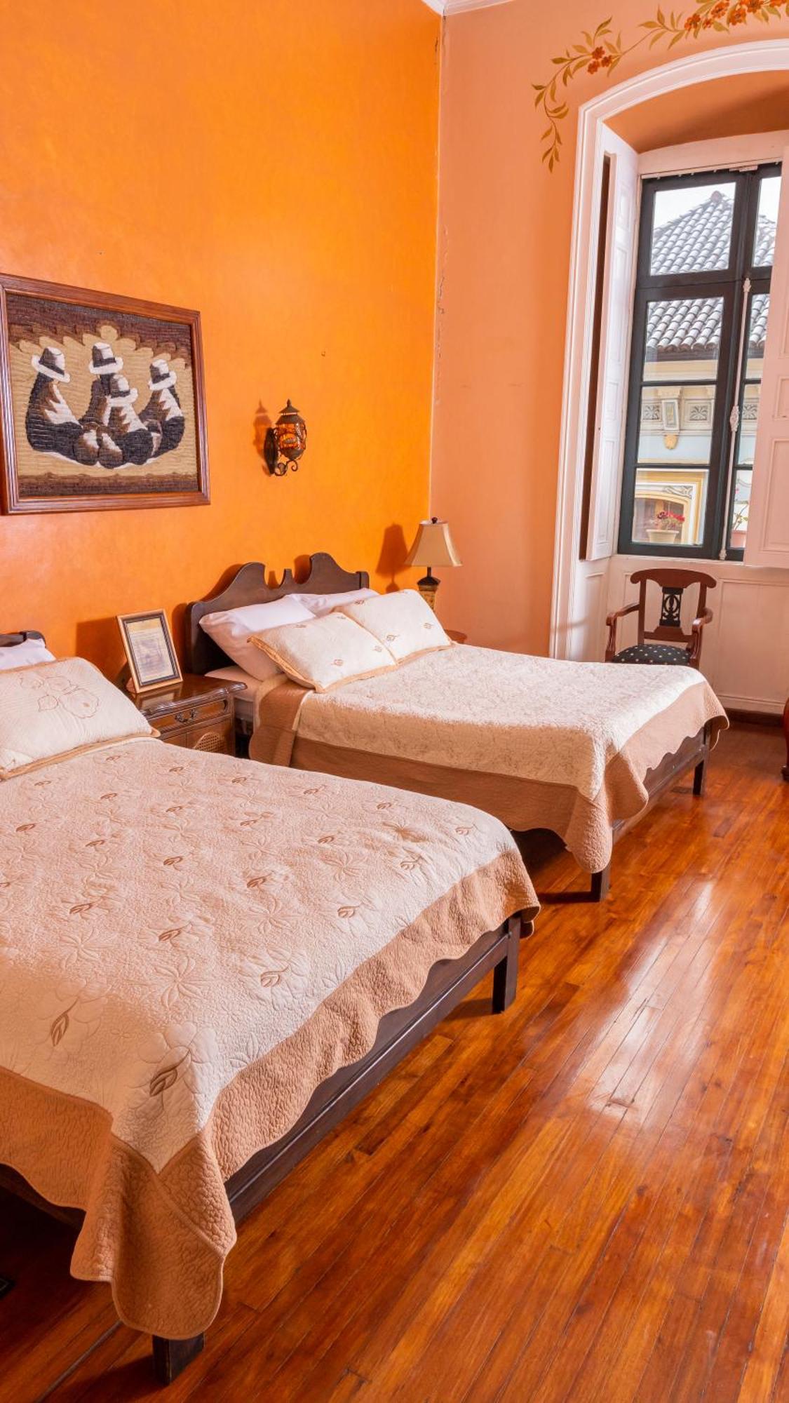 Casa Colonial Quito Hotel Bagian luar foto
