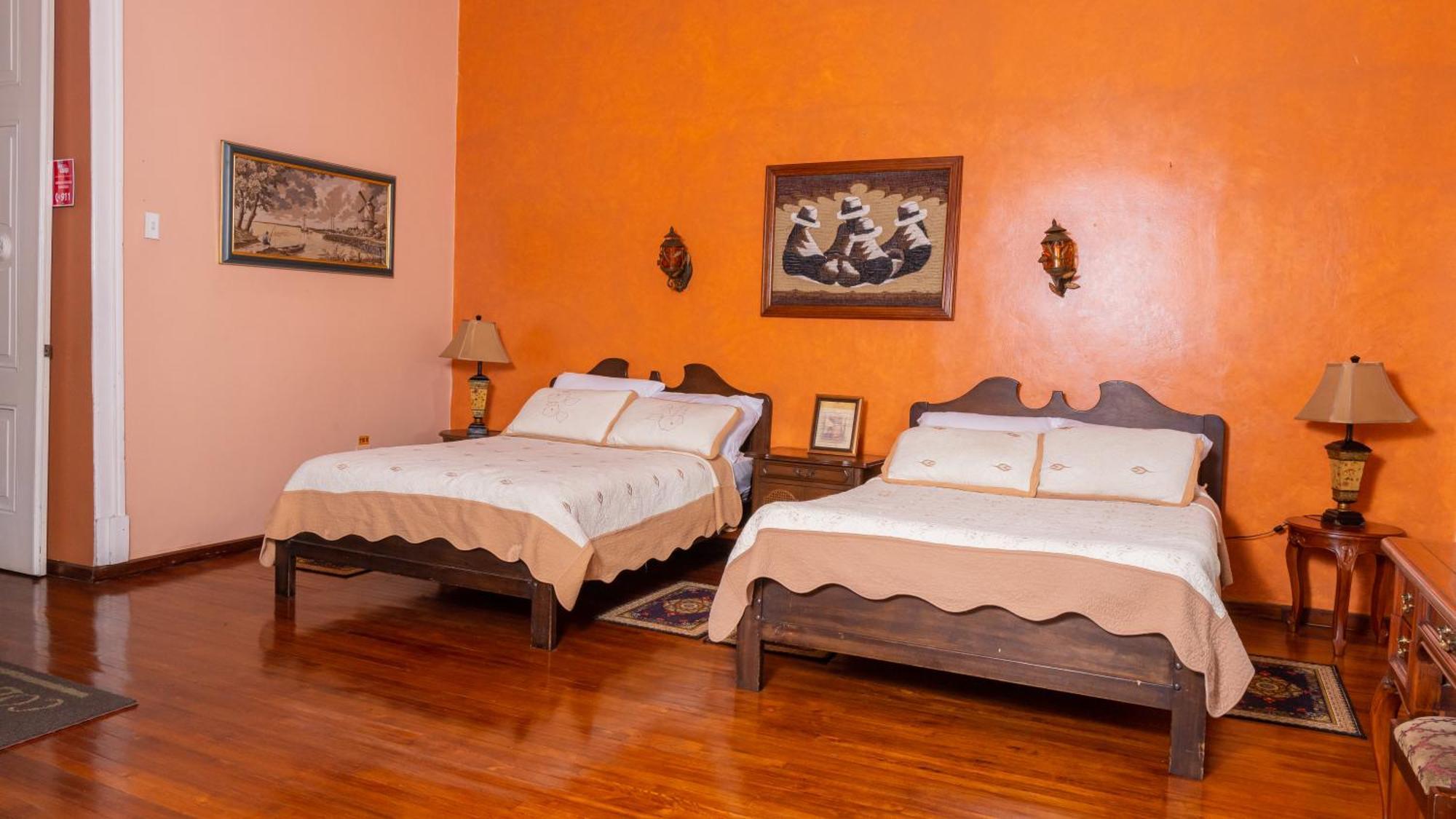 Casa Colonial Quito Hotel Bagian luar foto