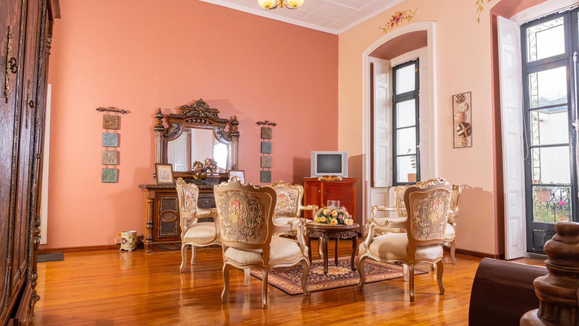 Casa Colonial Quito Hotel Bagian luar foto